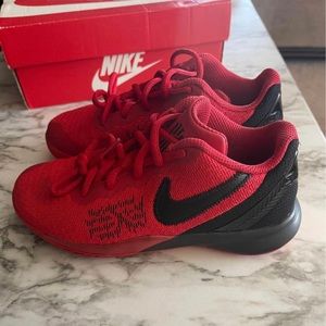 Girls Nike gym shoes